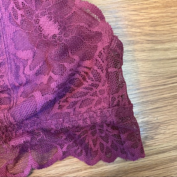 VS PINK lace bralette - Picture 4 of 8